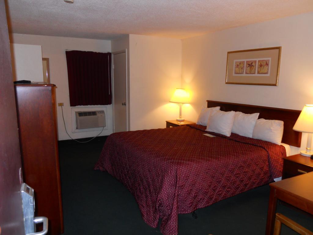 Best Budget Inn Tell City Room photo